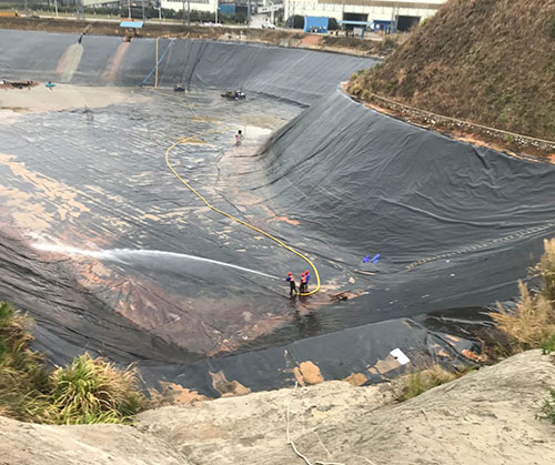 鹿泉废水池清理