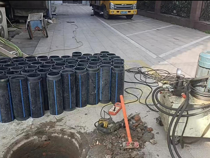 鹿泉PE置换管厂家 DN315置换管 非开挖管短管置换
